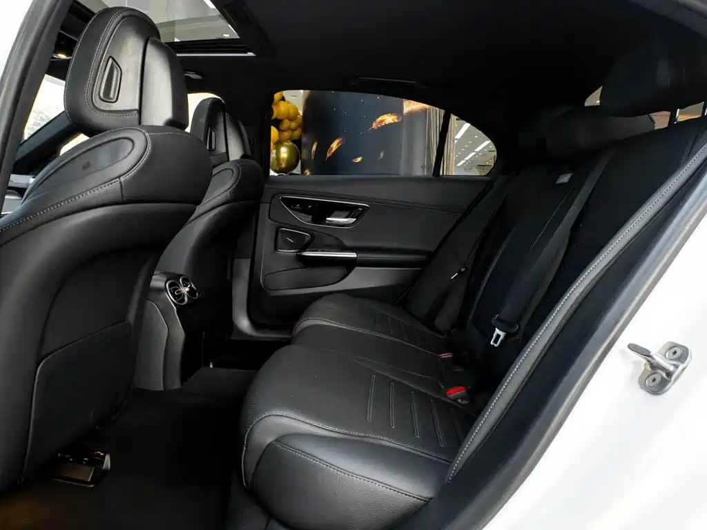 Mercedes-Benz C-Class — миниатюра 27