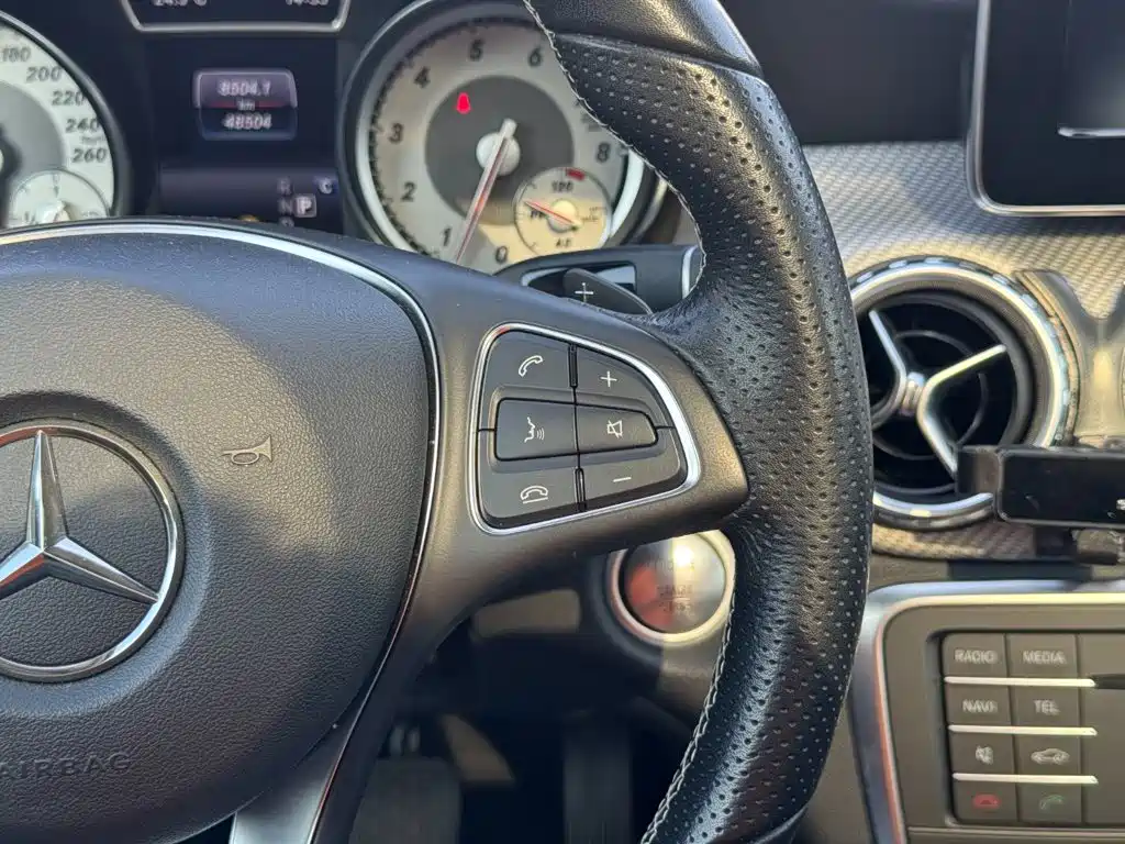 Mercedes-Benz GLA — миниатюра 17