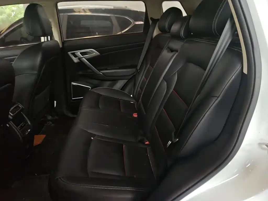 Geely Boyue — миниатюра 17