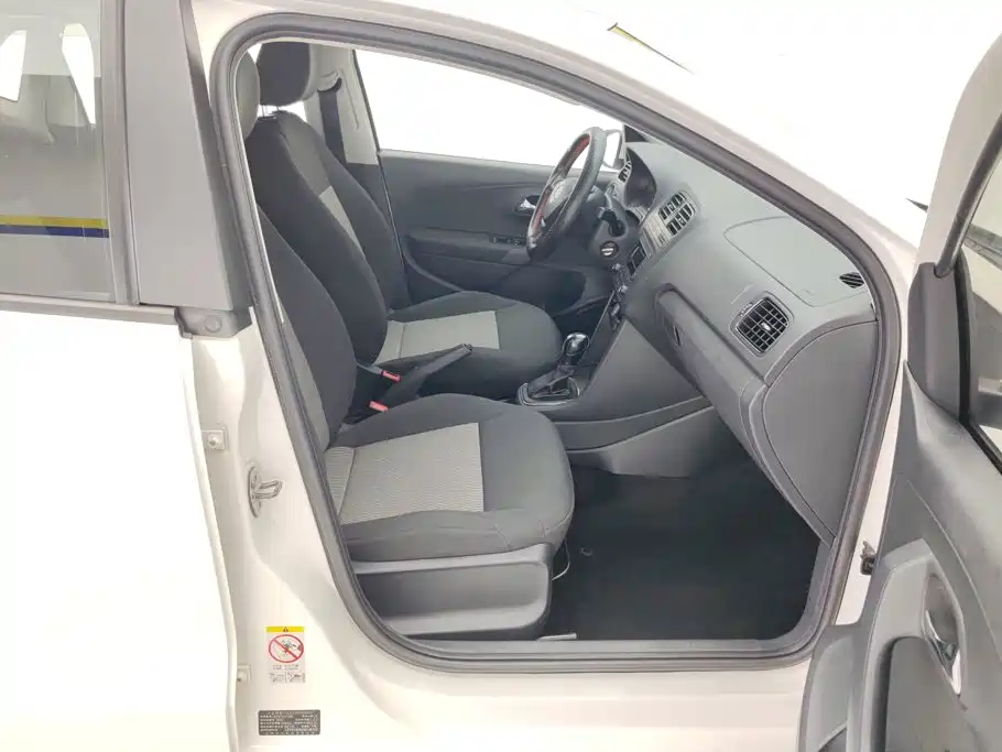 Volkswagen Polo — миниатюра 8
