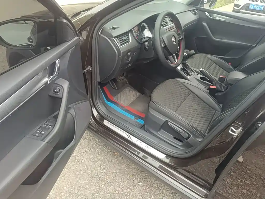 Skoda Octavia — миниатюра 16