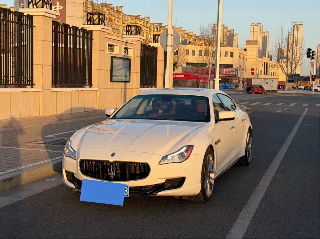 Купить Maserati Quattroporte