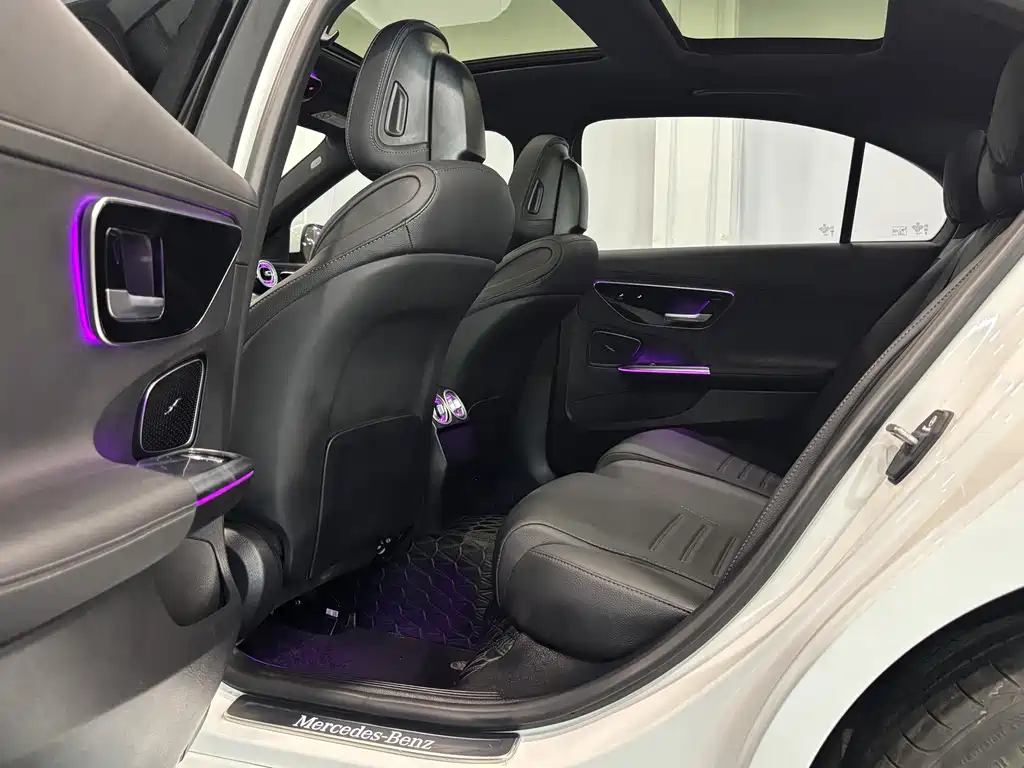 Mercedes-Benz C-Class — миниатюра 9
