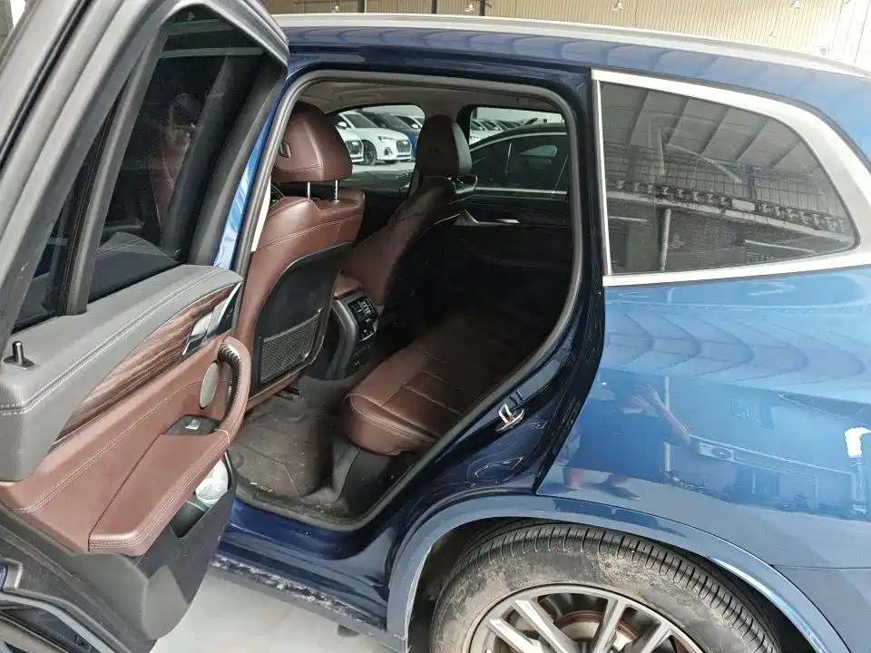 BMW X3 — миниатюра 7
