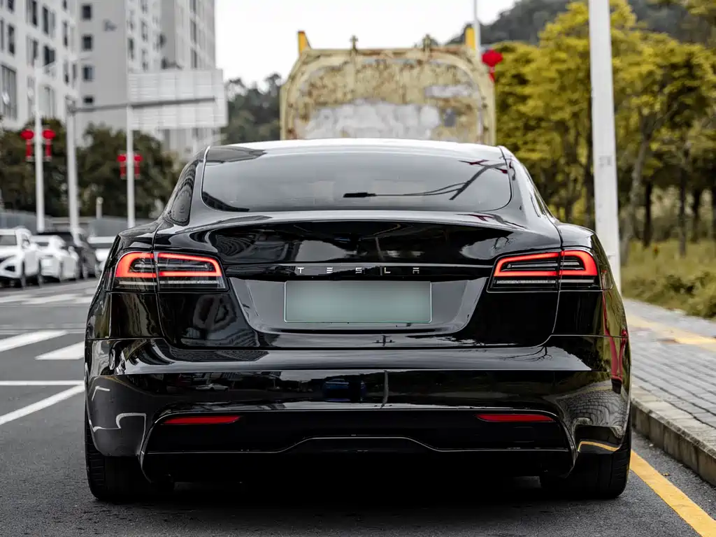Tesla Model S 2023 Plaid