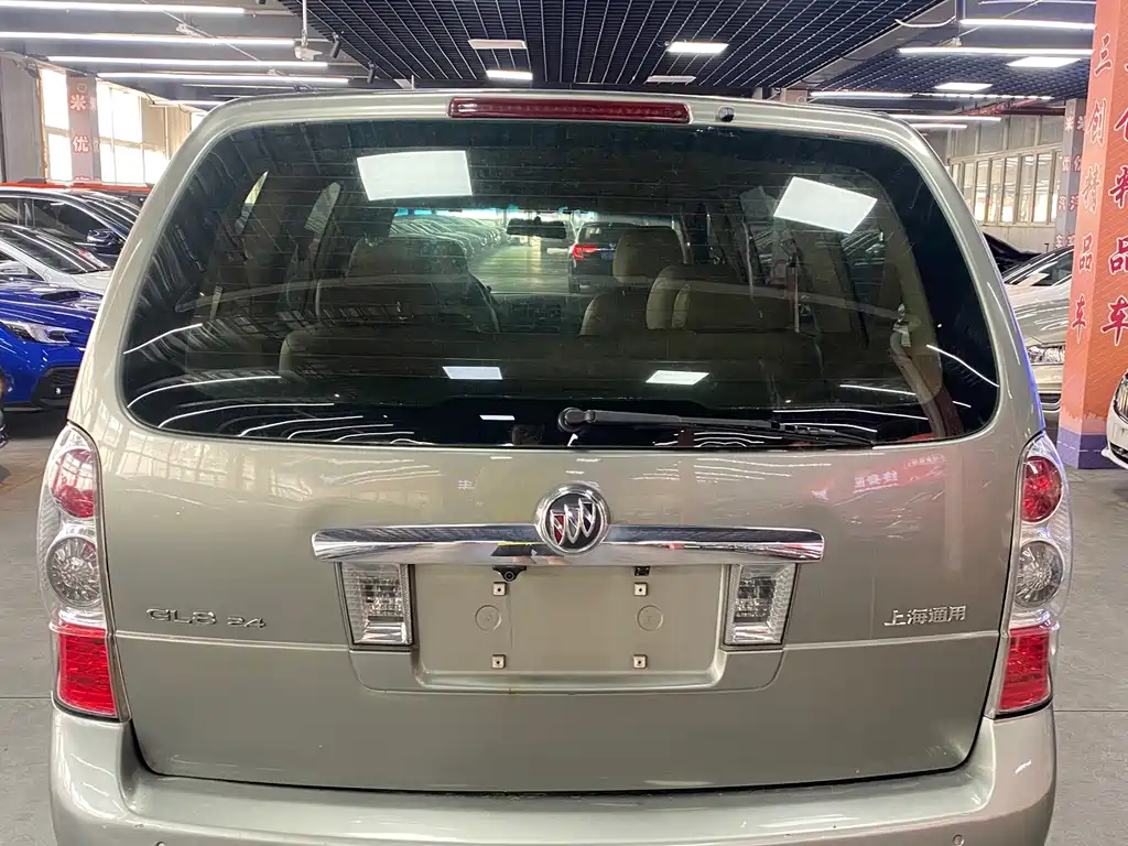 Buick GL8 — миниатюра 6