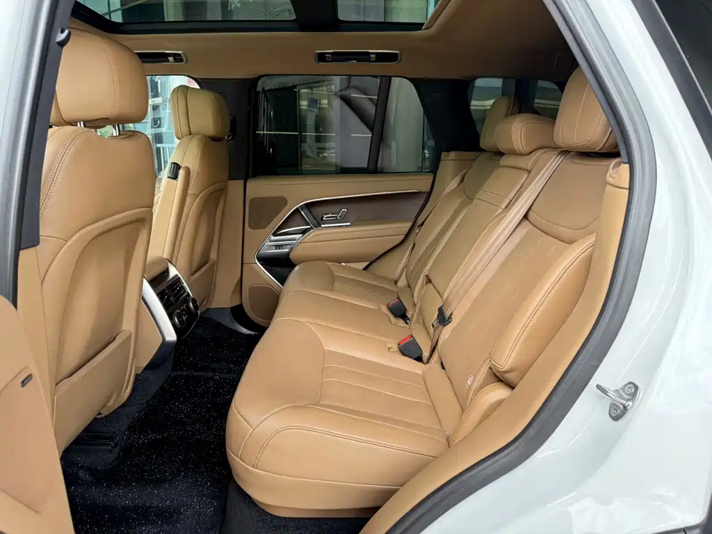 Land Rover Range Rover — миниатюра 7