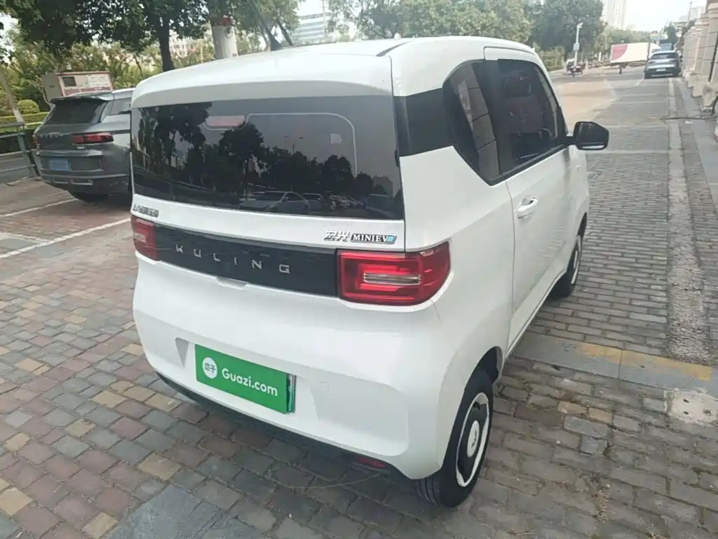 Wuling MINIEV — миниатюра 7