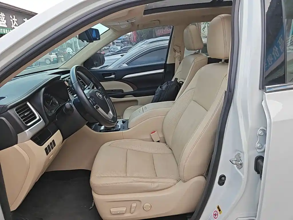 Toyota Highlander — миниатюра 15