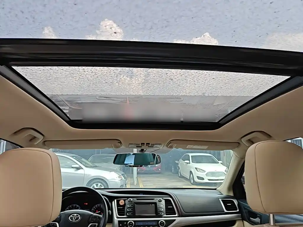 Toyota Highlander — миниатюра 18