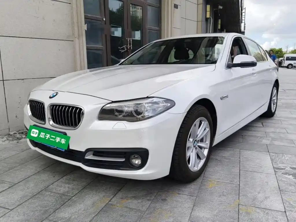 BMW 5 Series — миниатюра 2
