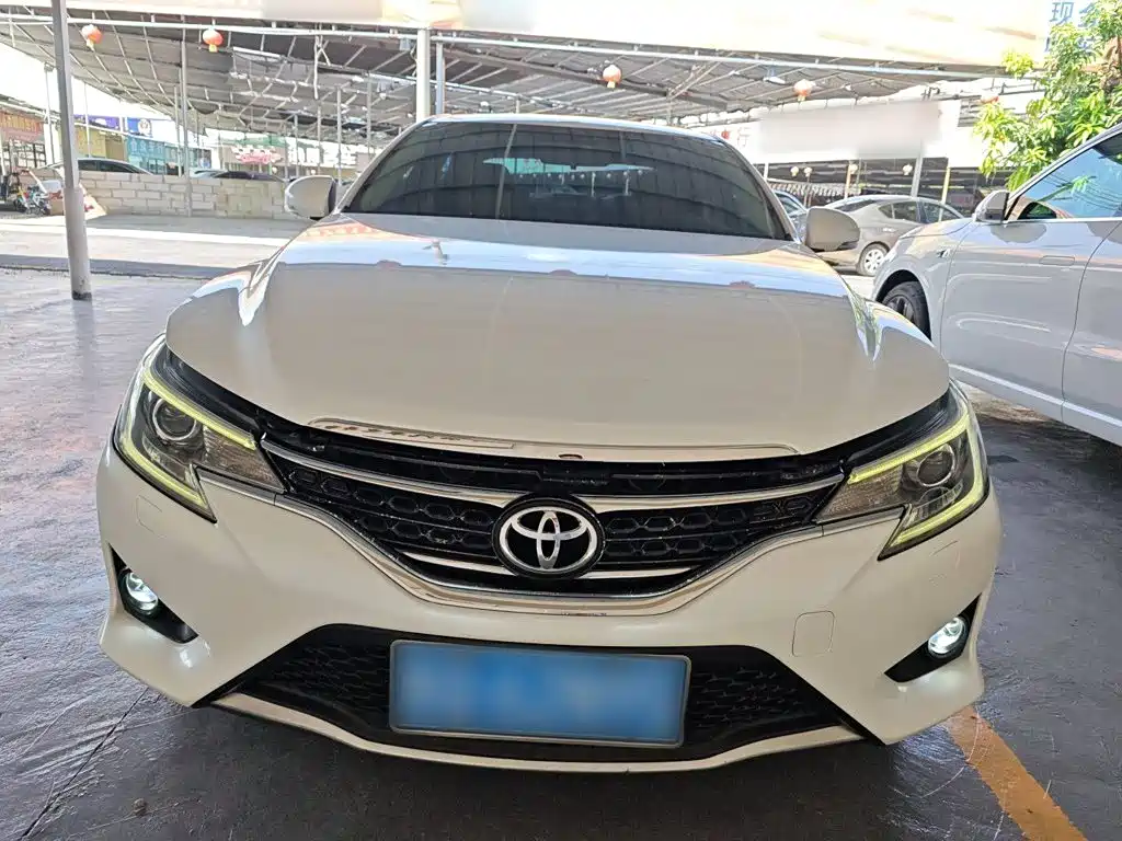 Toyota Reiz — миниатюра 3