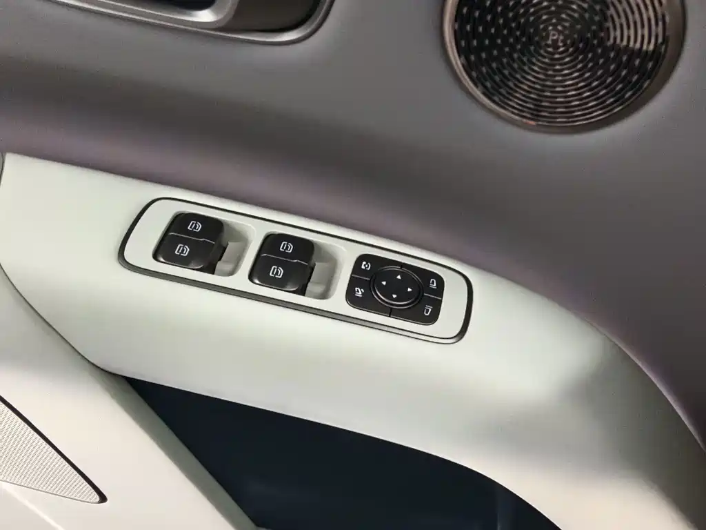 Li Auto Li i8 — миниатюра 8