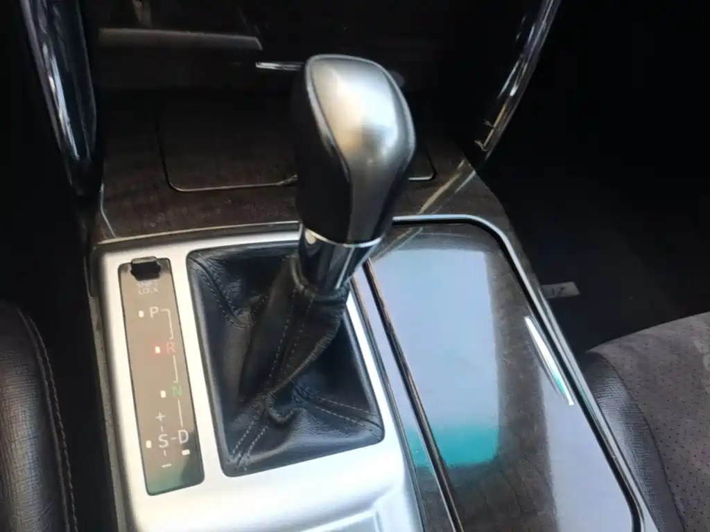 Toyota Reiz — миниатюра 14