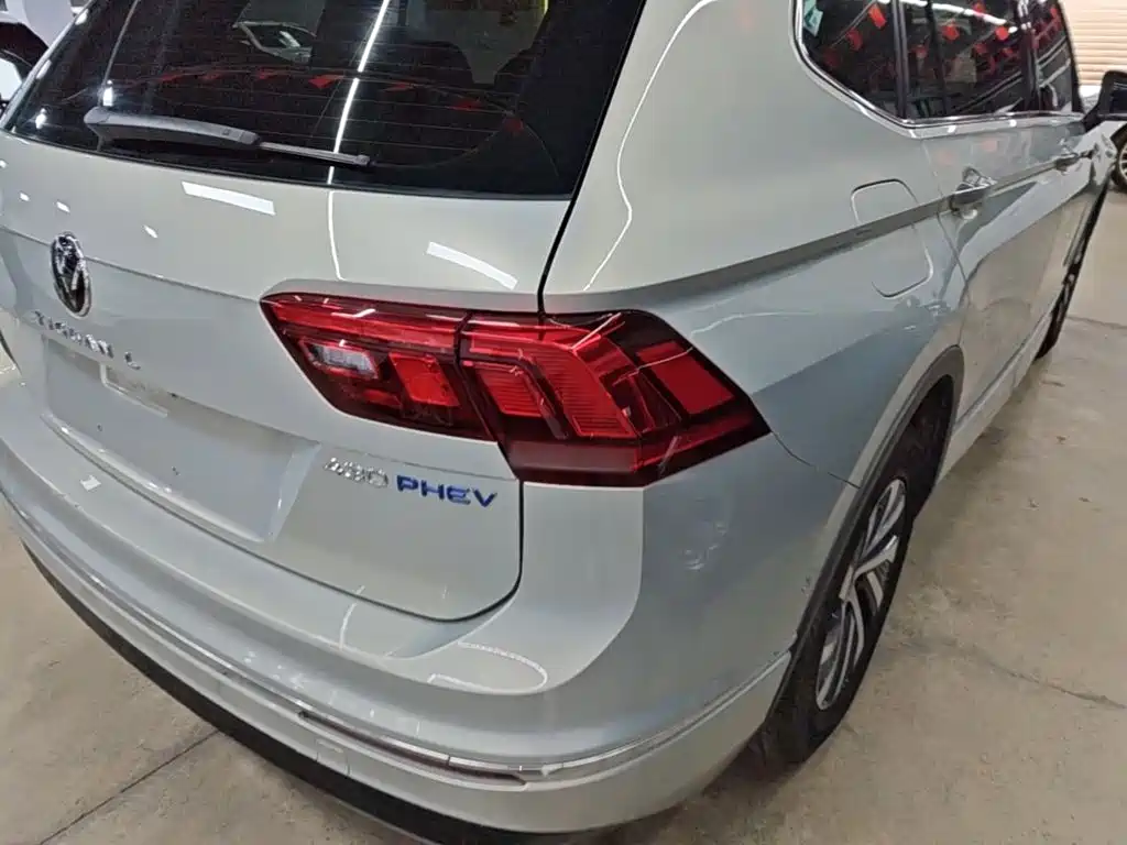 Volkswagen Tiguan L PHEV — миниатюра 8