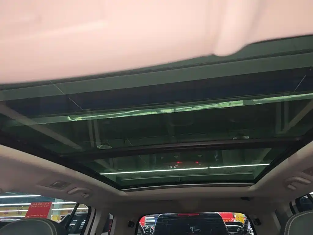 Volkswagen Touran — миниатюра 18
