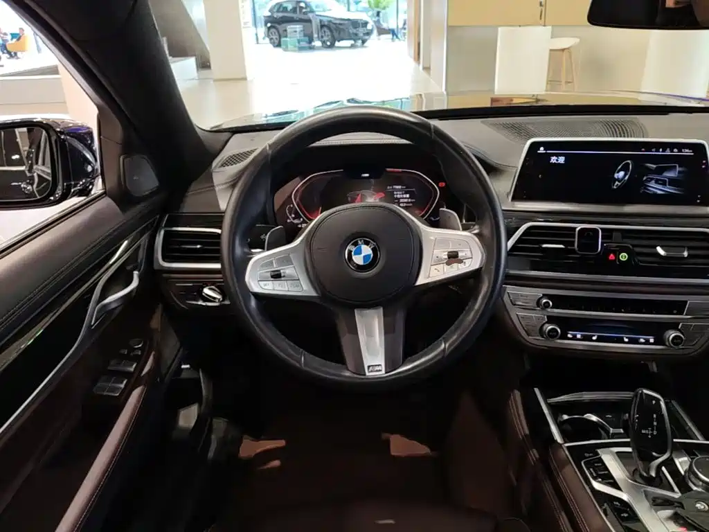 BMW 7 Series — миниатюра 15
