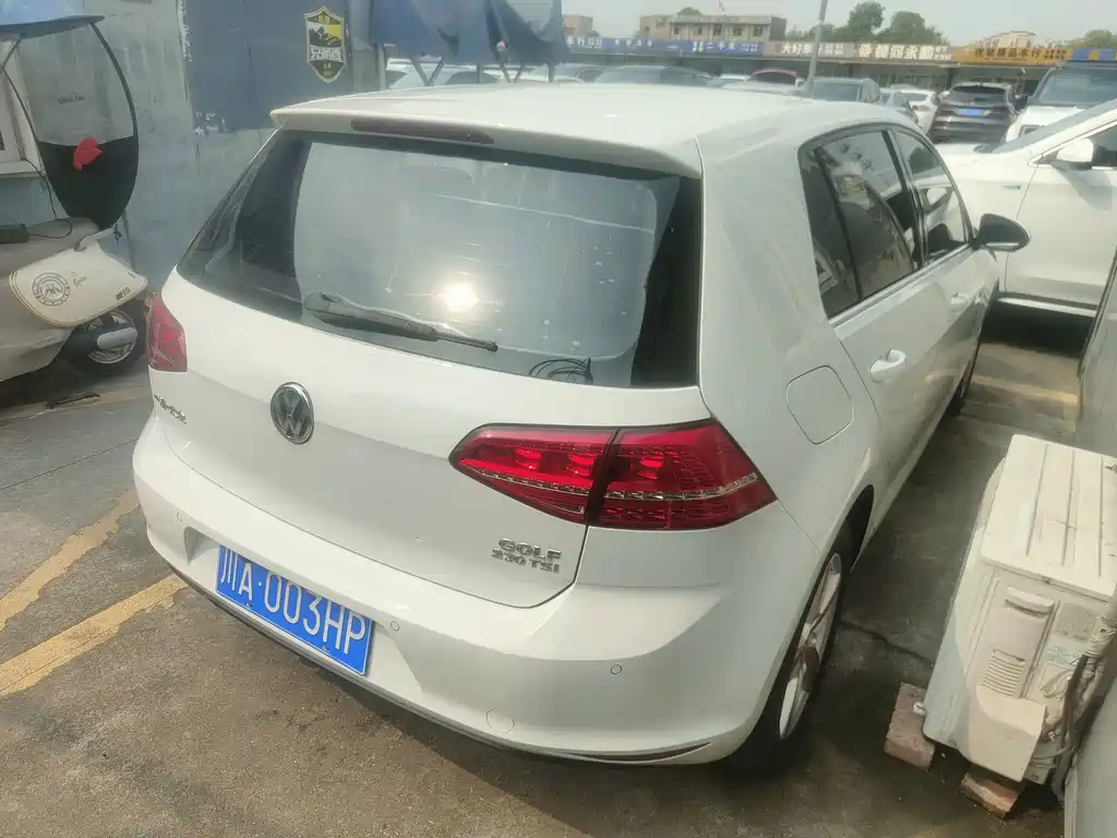 Volkswagen Golf — миниатюра 17