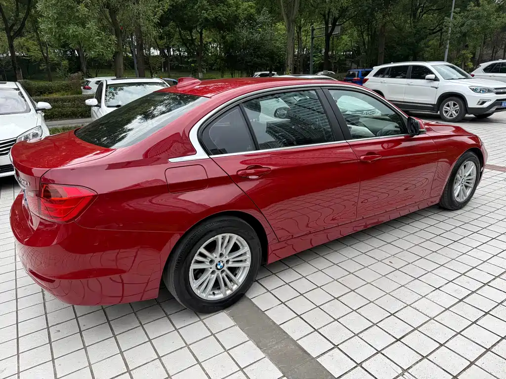 BMW 3 Series — миниатюра 3