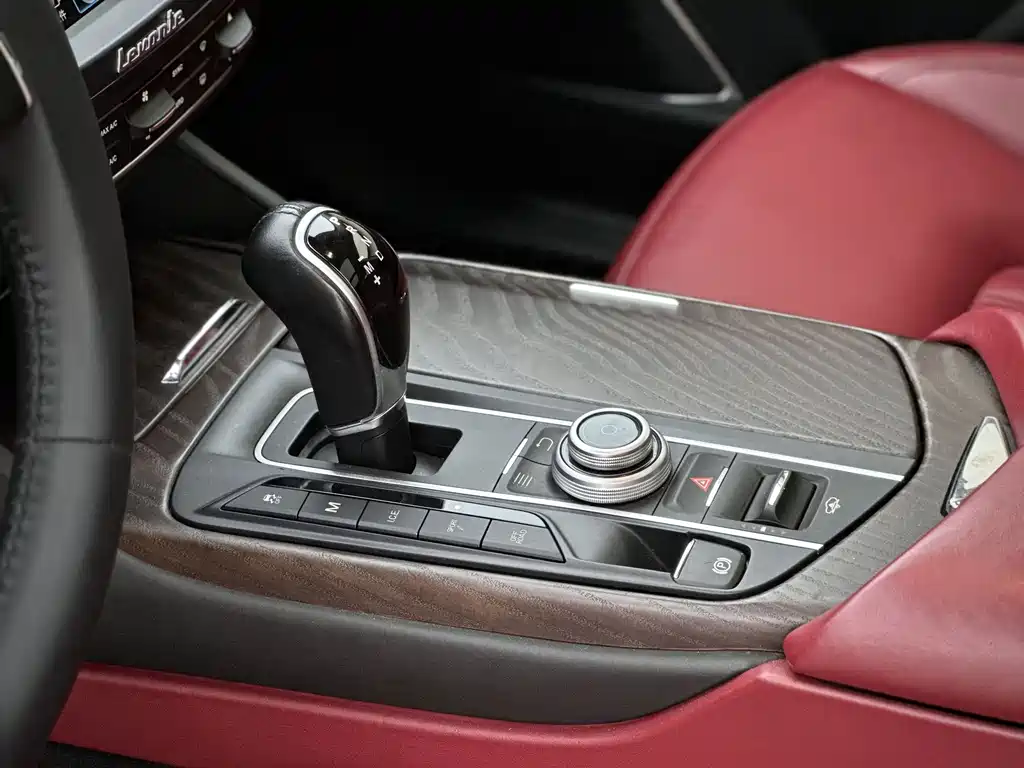 Maserati Levante — миниатюра 16