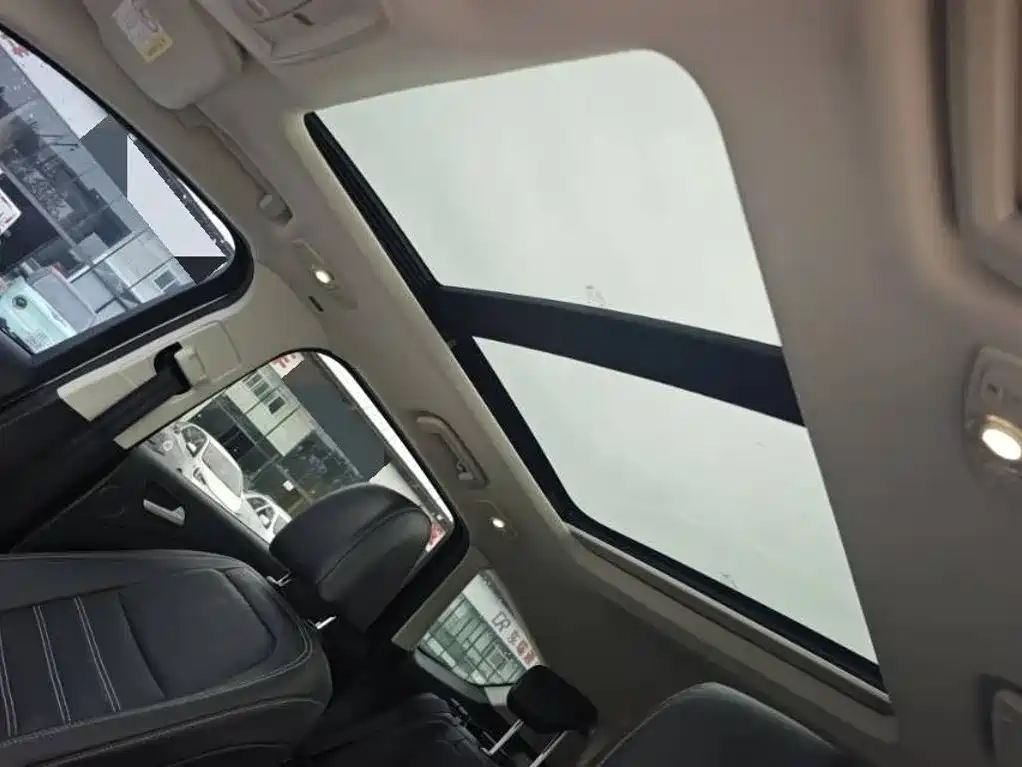 Ford Kuga — миниатюра 9