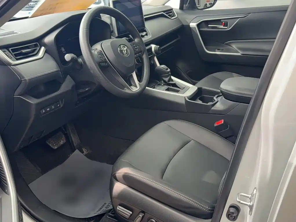 Toyota RAV4 2021 2.0L CVT