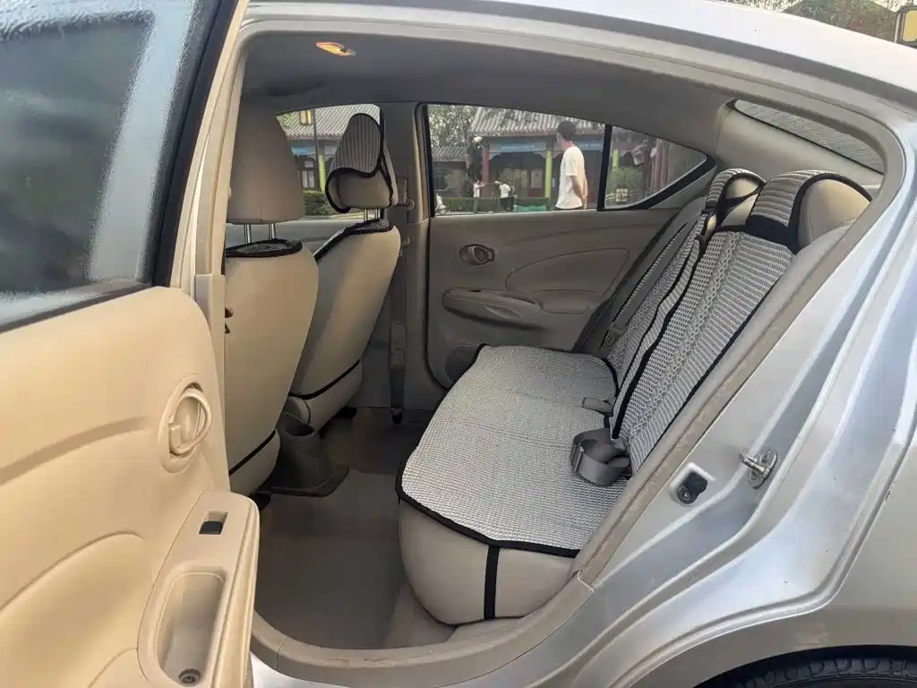 Nissan Sunny — миниатюра 5