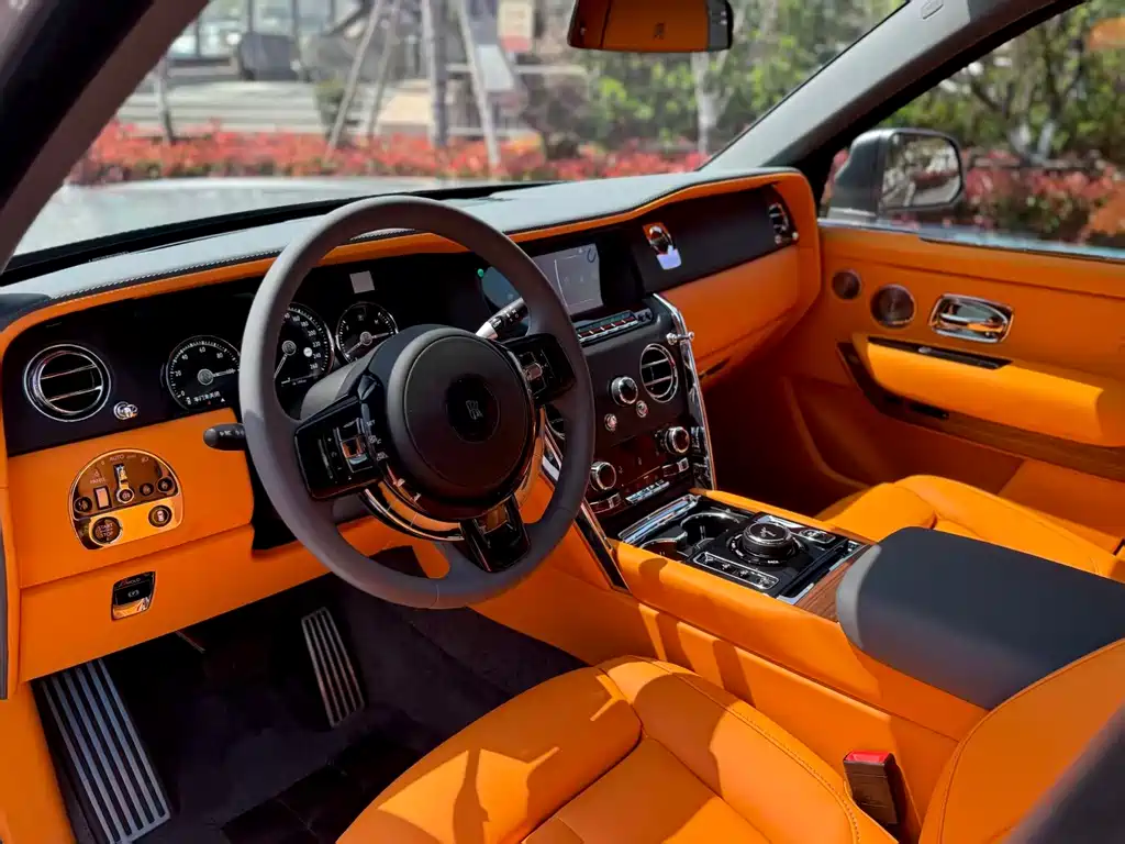 Rolls-Royce Cullinan 2018 мест