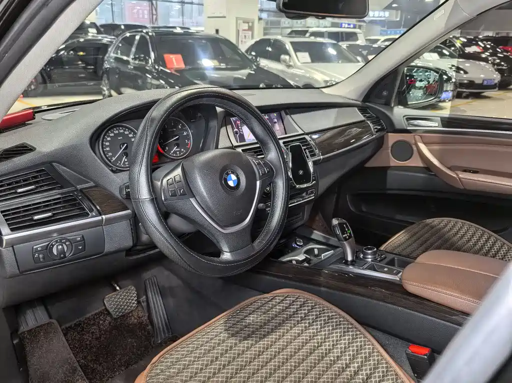 BMW X5 2011 xDrive35i Luxury