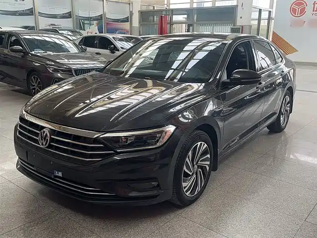VOLKSWAGEN SAGITAR 2022