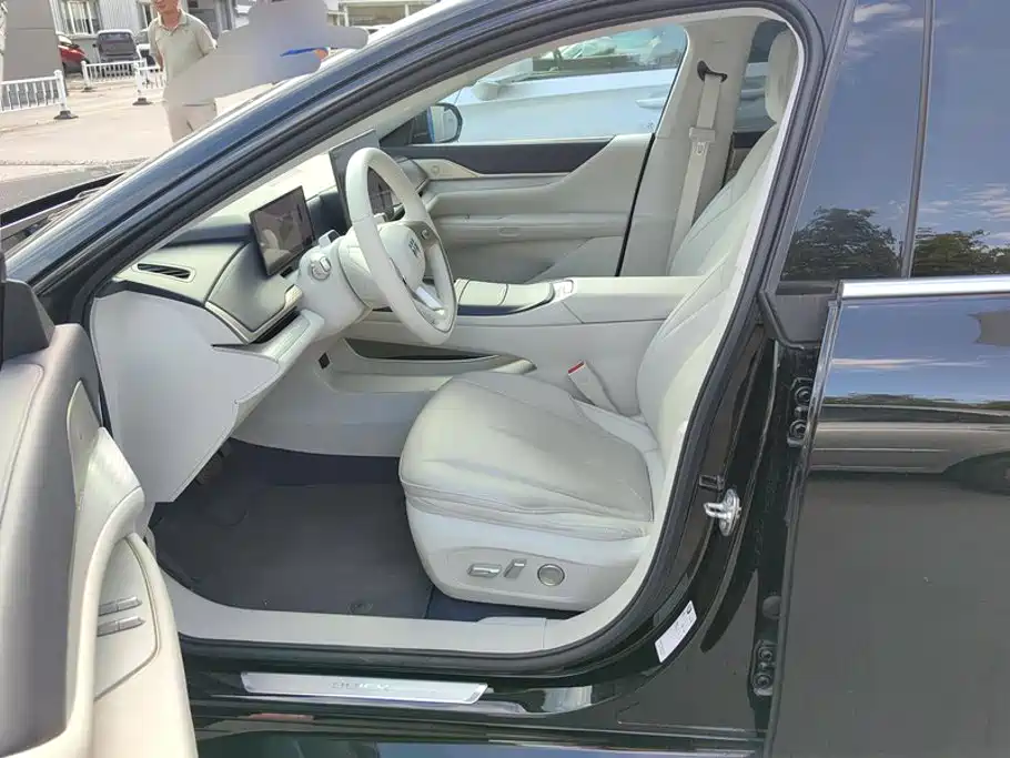 Buick Electra L7 — миниатюра 9