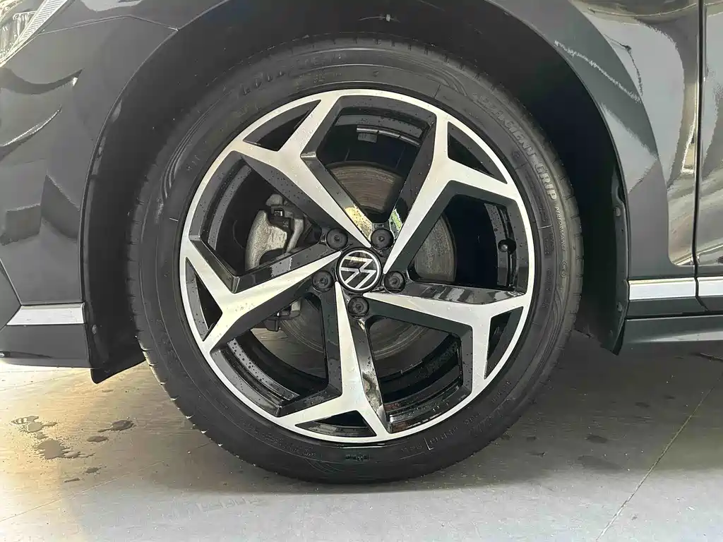 Volkswagen Magotan — миниатюра 4