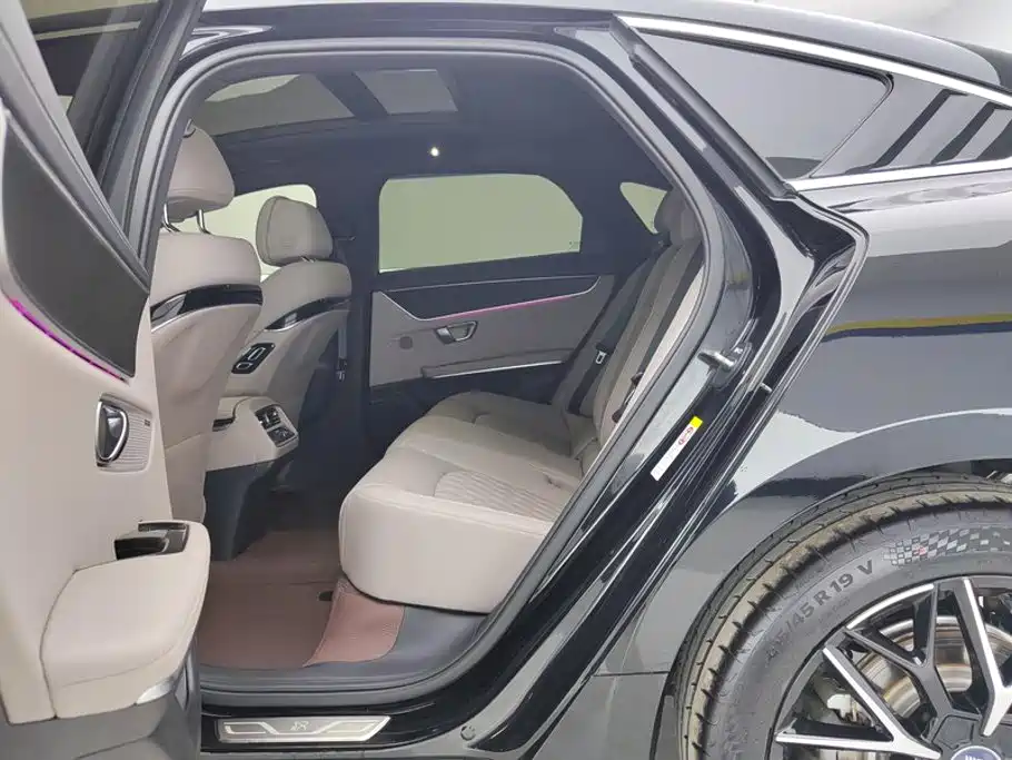 BYD Han — миниатюра 11