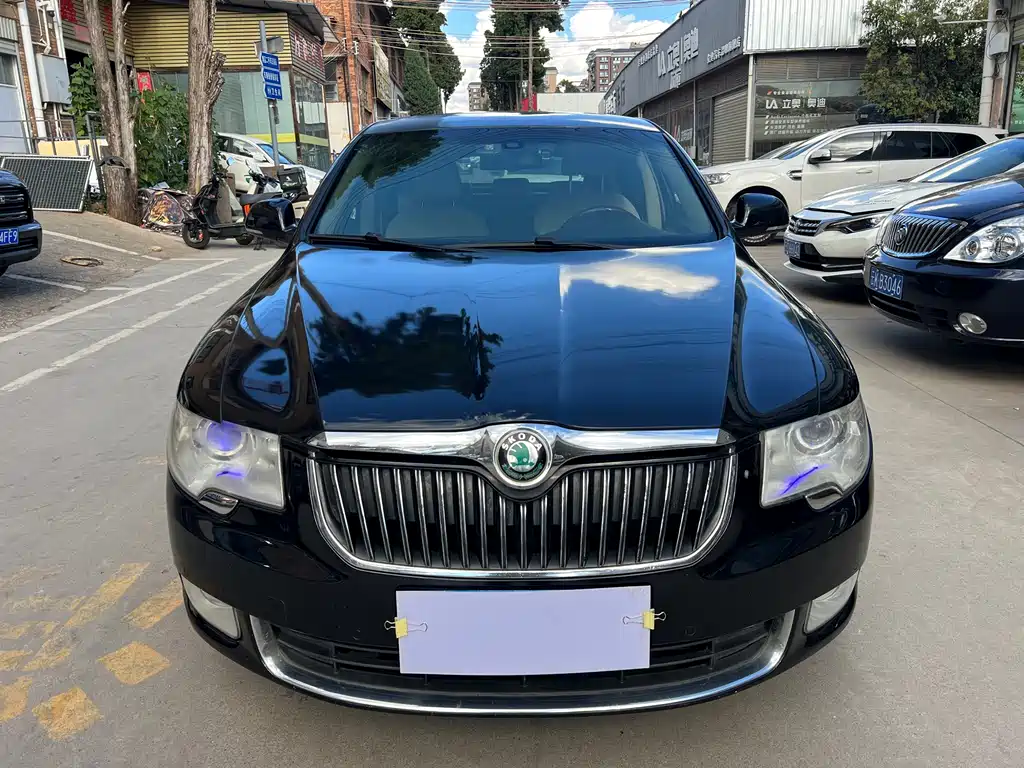 Skoda Superb — миниатюра 2