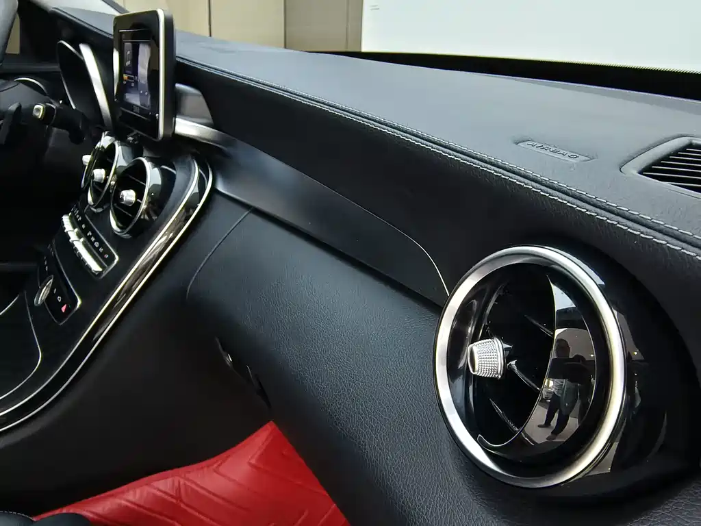 Mercedes-Benz C-Class — миниатюра 18