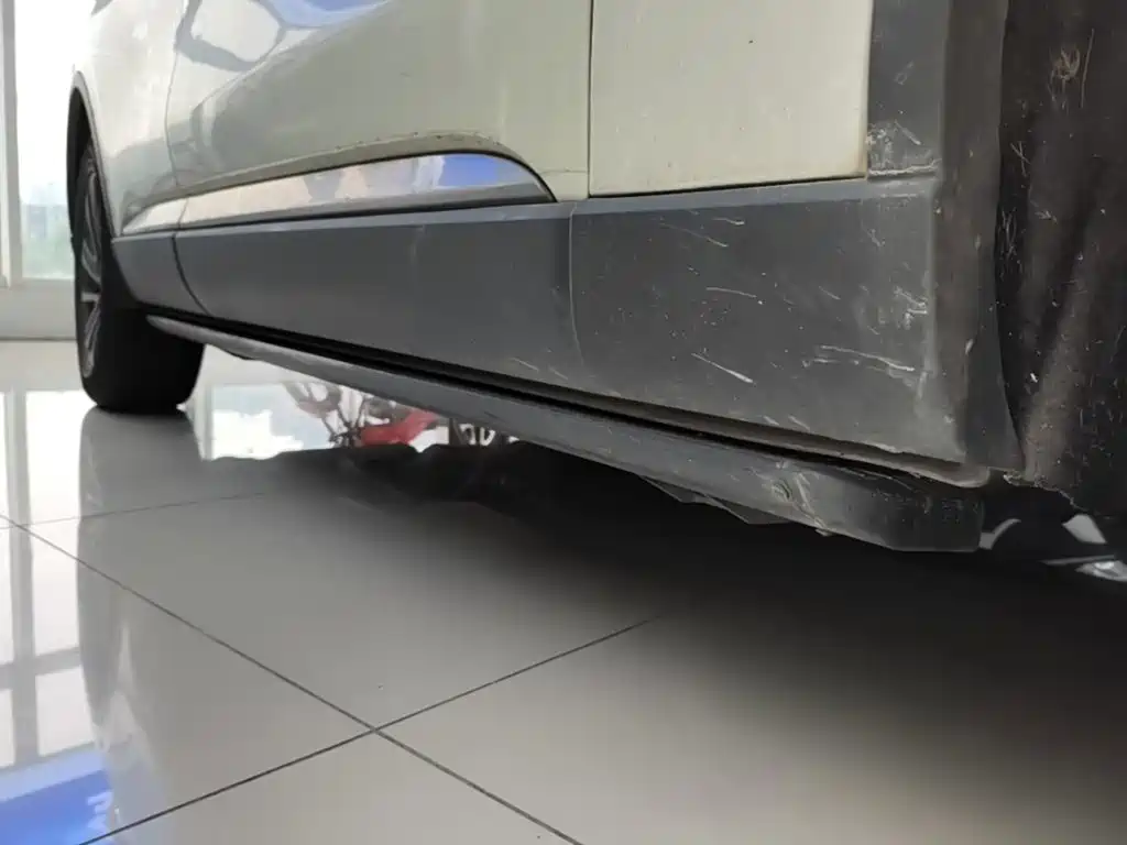 Lincoln Aviator (Import) — миниатюра 21