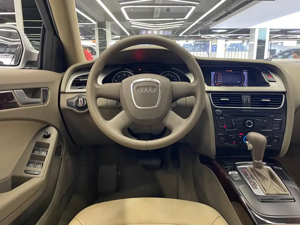 Audi A4L — миниатюра 12