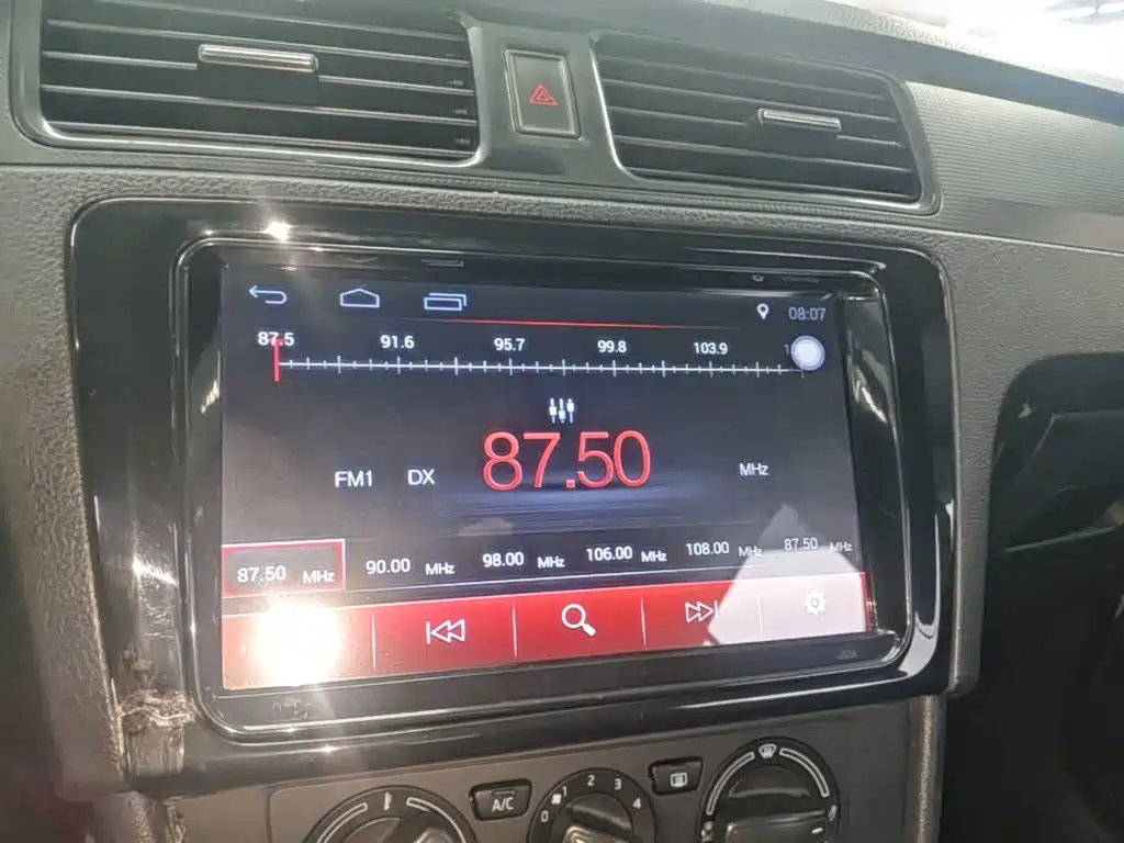 Skoda Rapid Spaceback — миниатюра 13