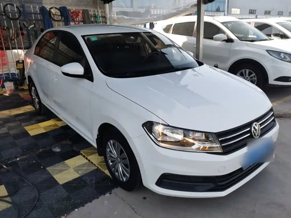 Volkswagen Santana — миниатюра 4