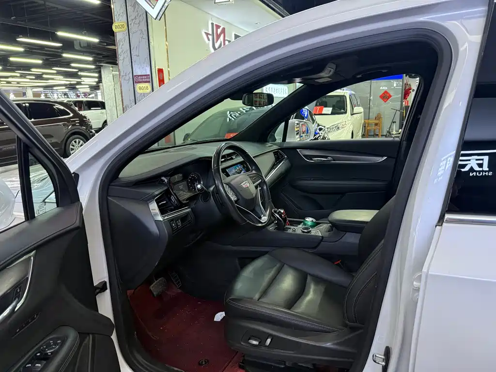 Cadillac XT6 — миниатюра 4