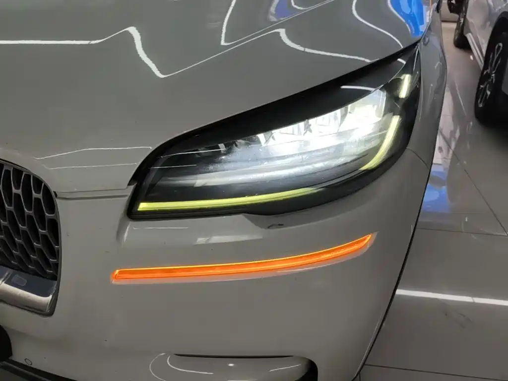 Lincoln Aviator (Import) — миниатюра 24