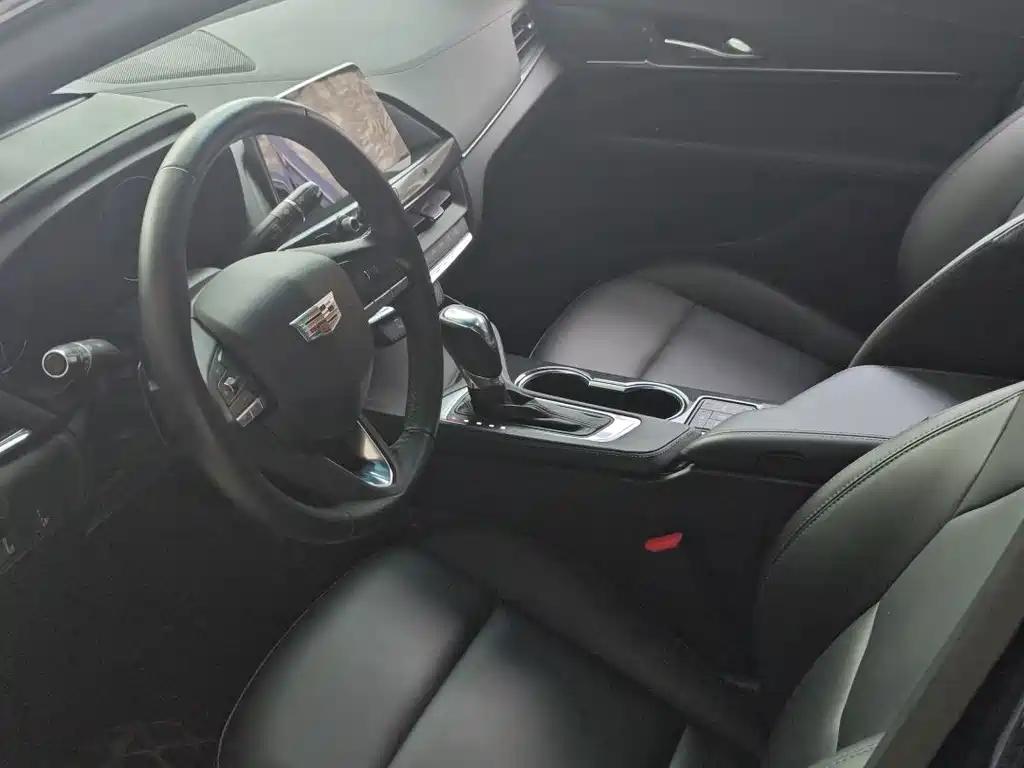 Cadillac CT4 — миниатюра 8