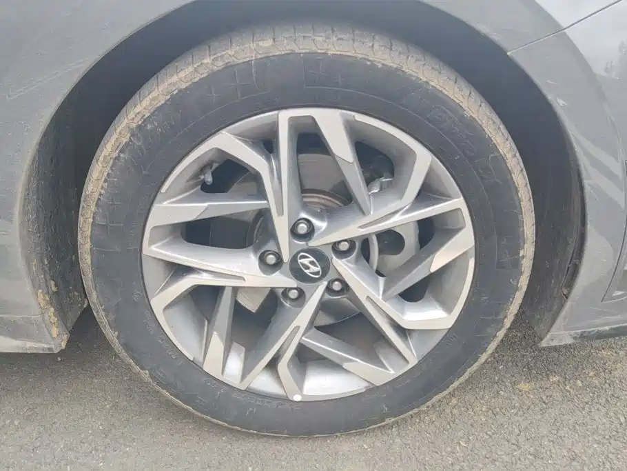 Hyundai Sonata — миниатюра 6