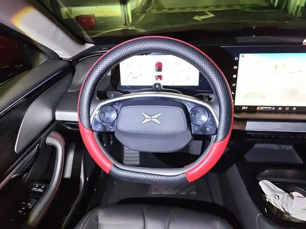 XPeng P7 — миниатюра 11