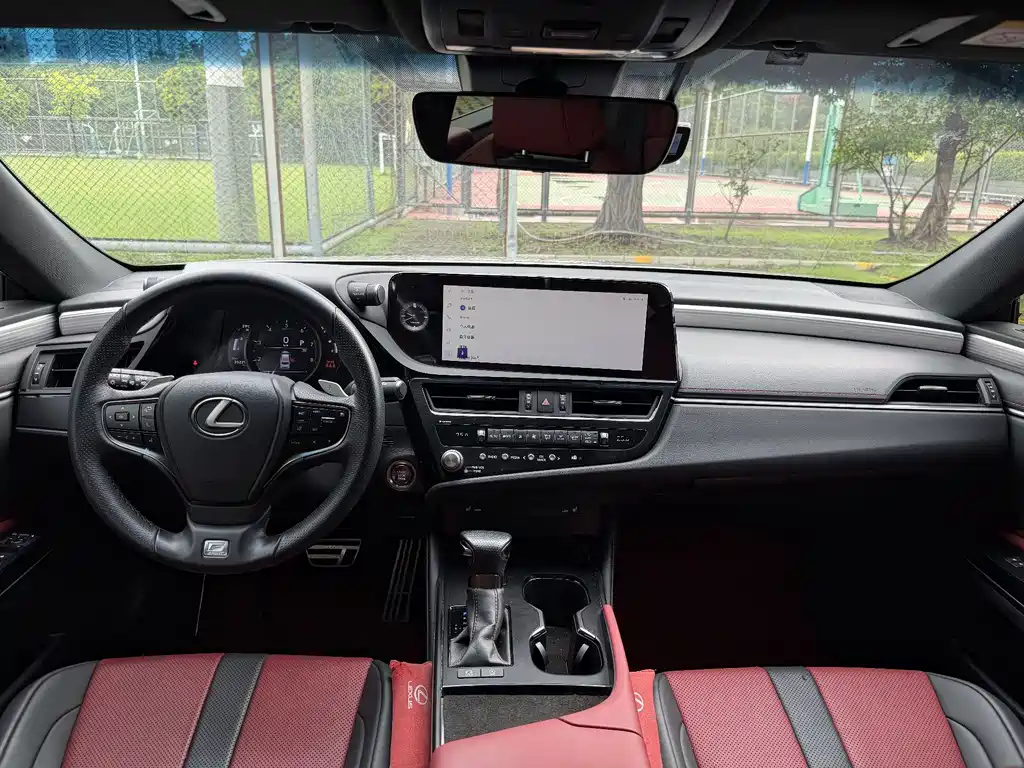Lexus ES — миниатюра 10