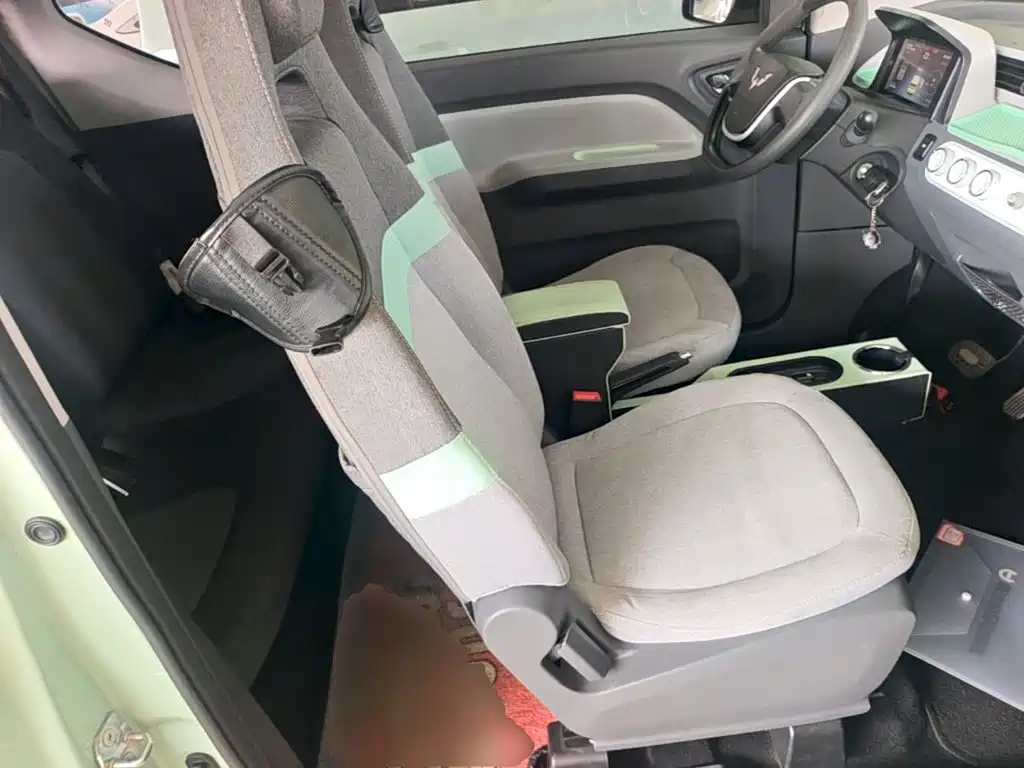 Wuling MINIEV — миниатюра 25
