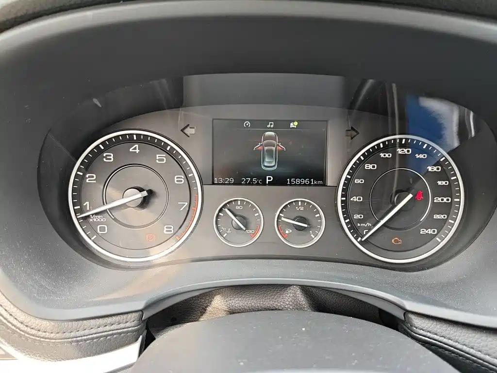 Borgward BX7 — миниатюра 12
