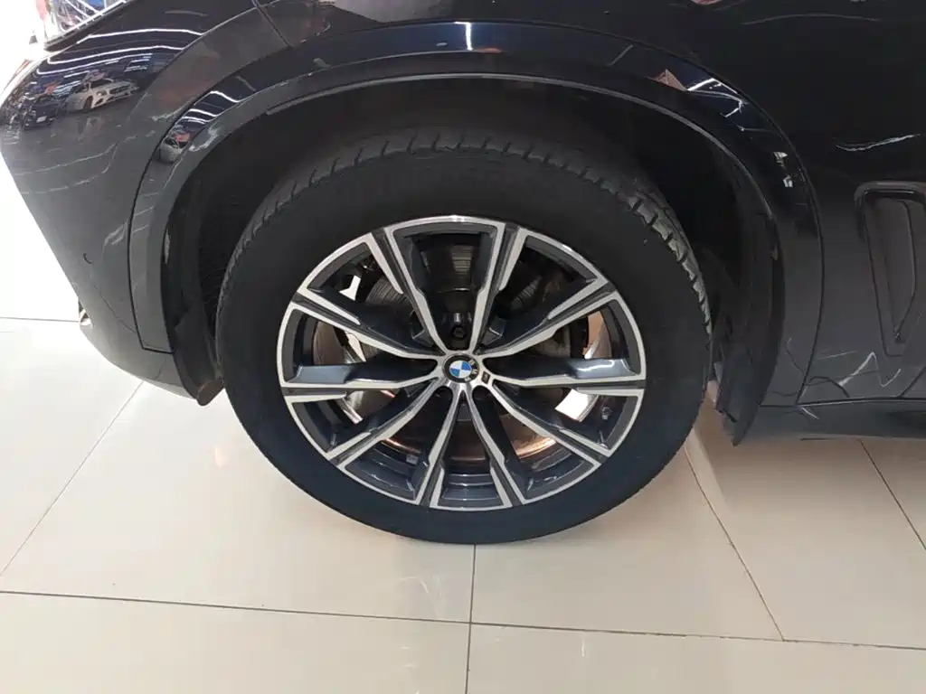 BMW X5 (Import) — миниатюра 23