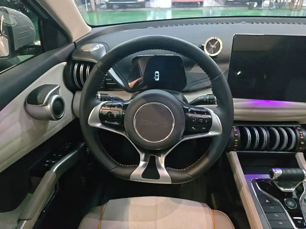 BYD Yuan Plus — миниатюра 11