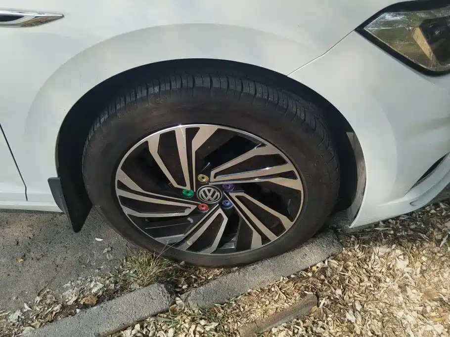Volkswagen Sagitar — миниатюра 6